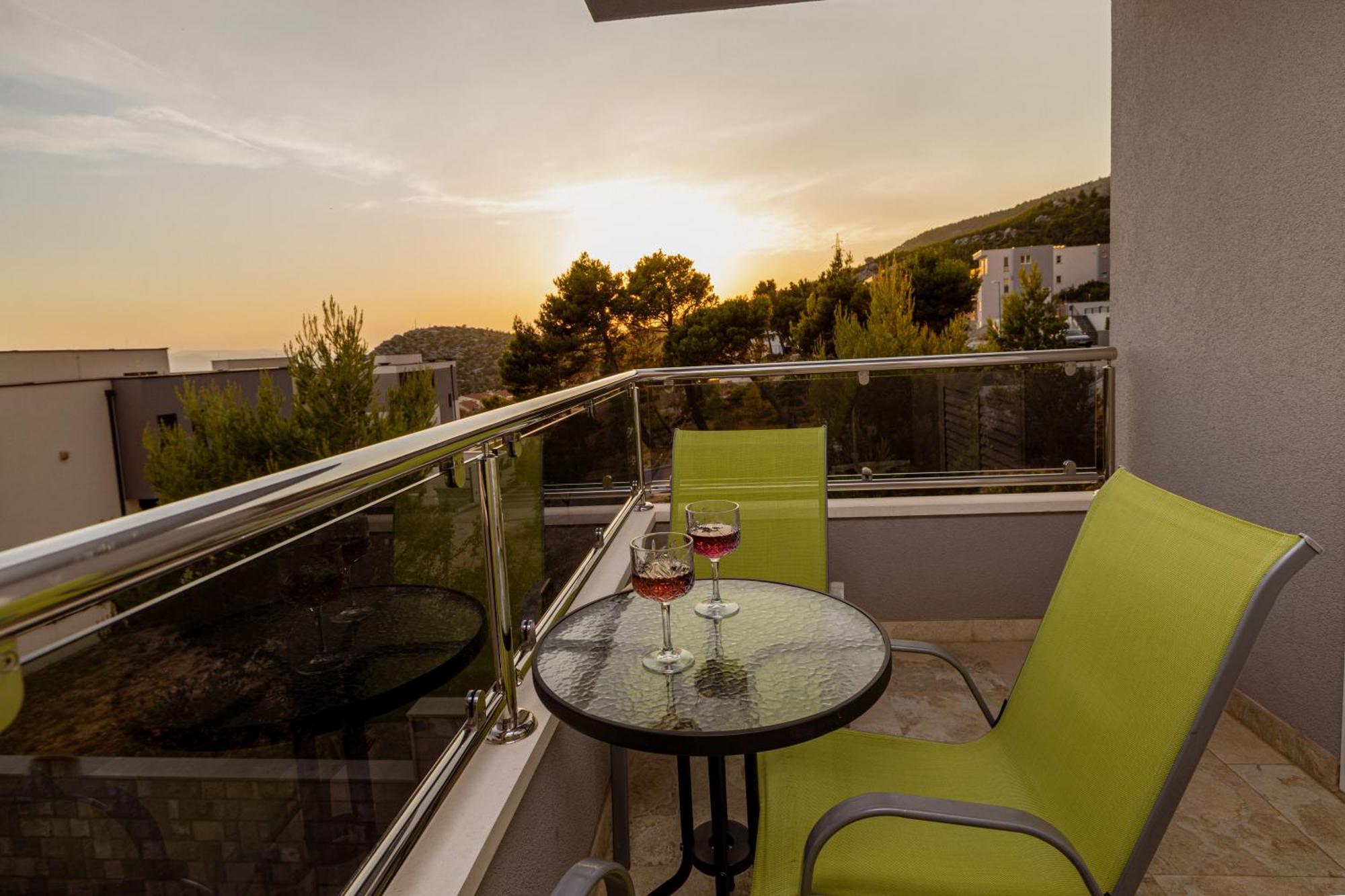 Villa Em Макарска Стая снимка