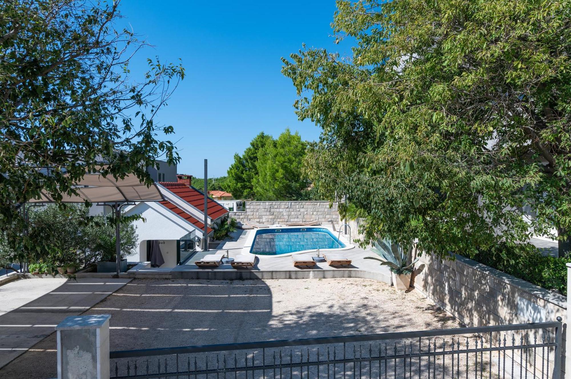 Villa Em Макарска Екстериор снимка
