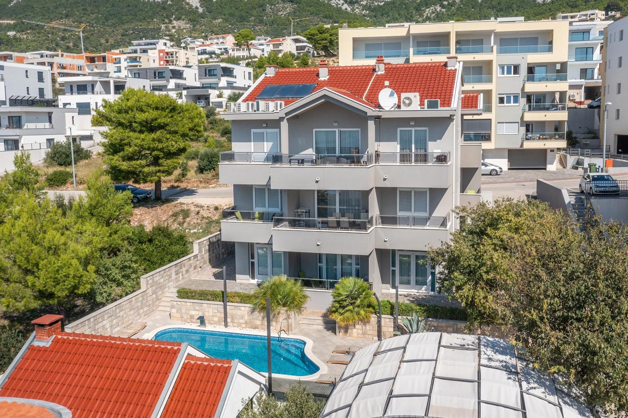 Villa Em Макарска Екстериор снимка