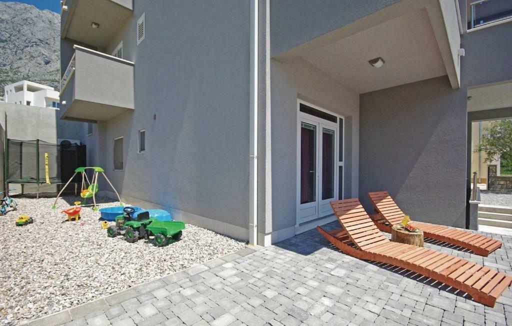 Villa Em Макарска Екстериор снимка